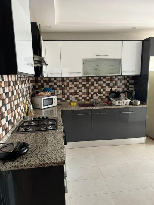 Apartment Schoene Elegante Zentrale Khzama